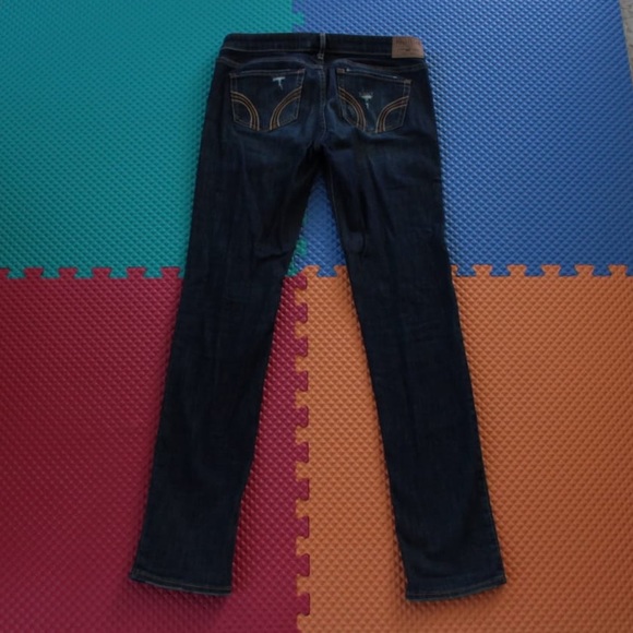 Hollister distress blue jeans - Picture 3 of 4